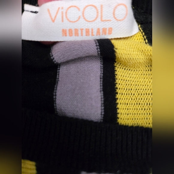 VICOLO ITALY Striped Yellow, grey and Black Knit Top. Size Large - Picture 6 of 9